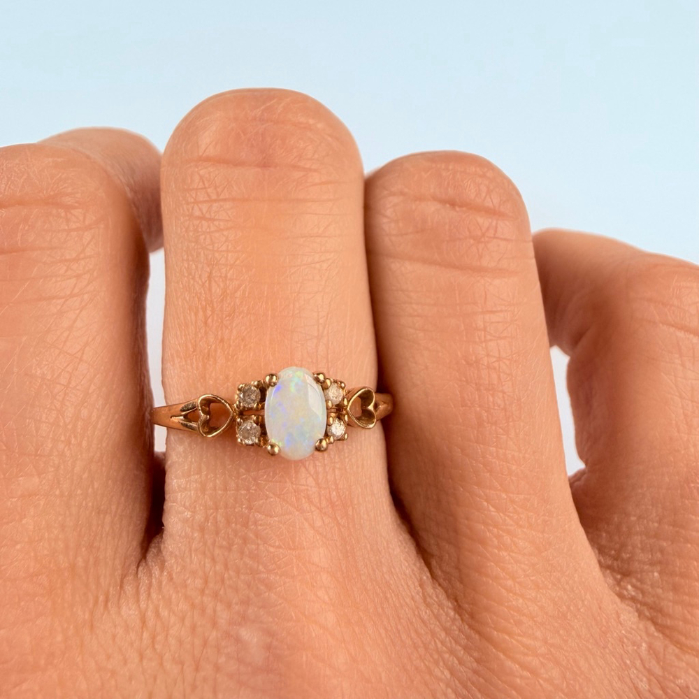 10K Solid Yellow Gold Milky White Opal & Real Diamond Leer Gem Vintage Ring - Picture 7 of 9